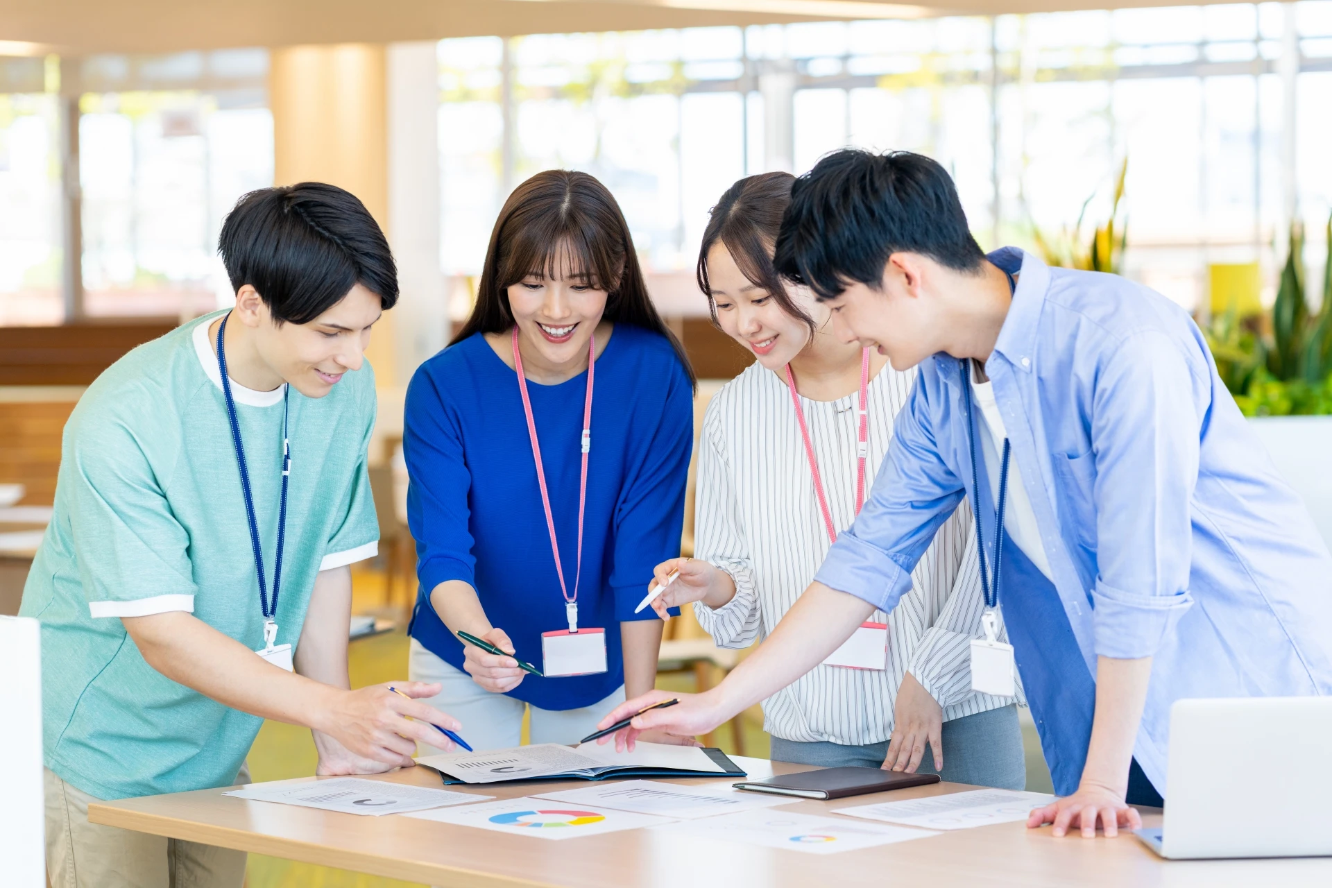 Webデザインサービス背景